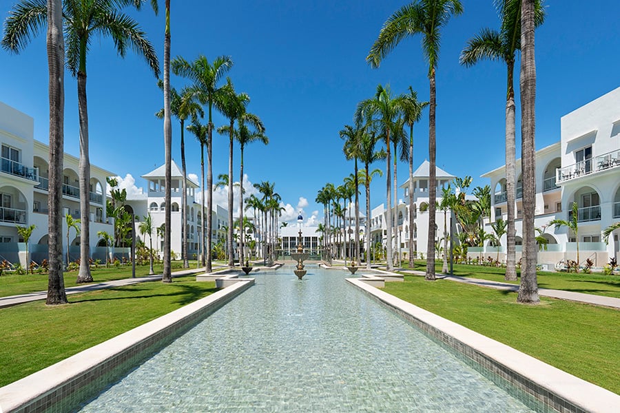 gardens-riu-palace-mexico-5.jpg