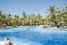 Piscinas y jardines