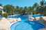 Piscinas y jardines