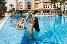 Piscinas y jardines