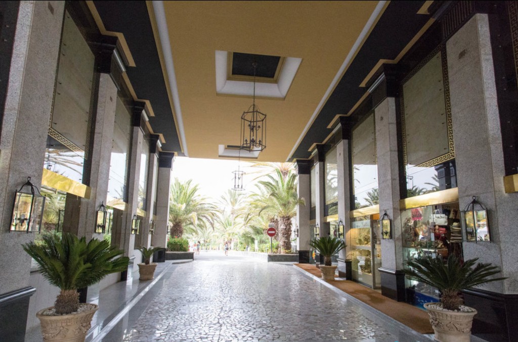 Entrance Riu Palace Maspalomas