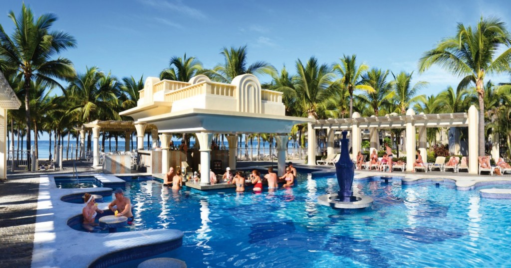 Pool bar Riu Vallarta