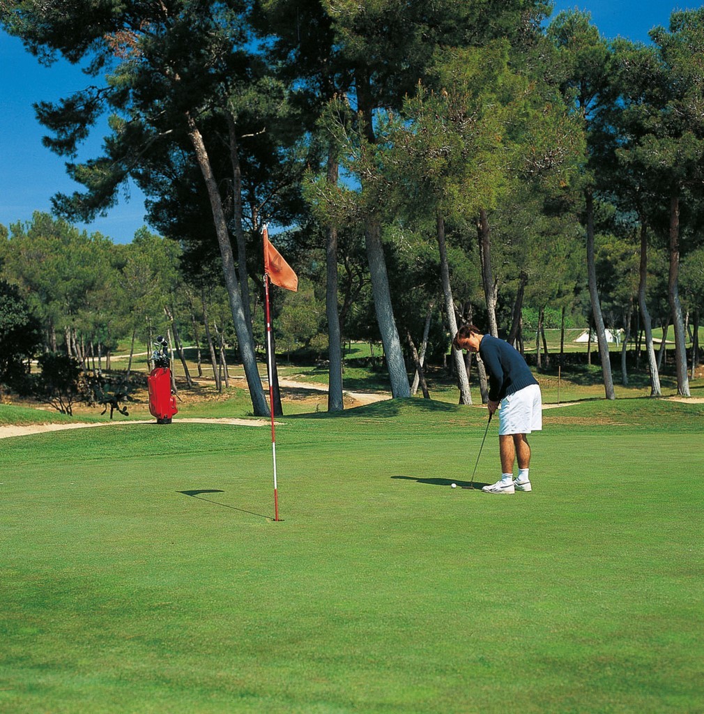 In Majorca, you'll find lots of places to play golf