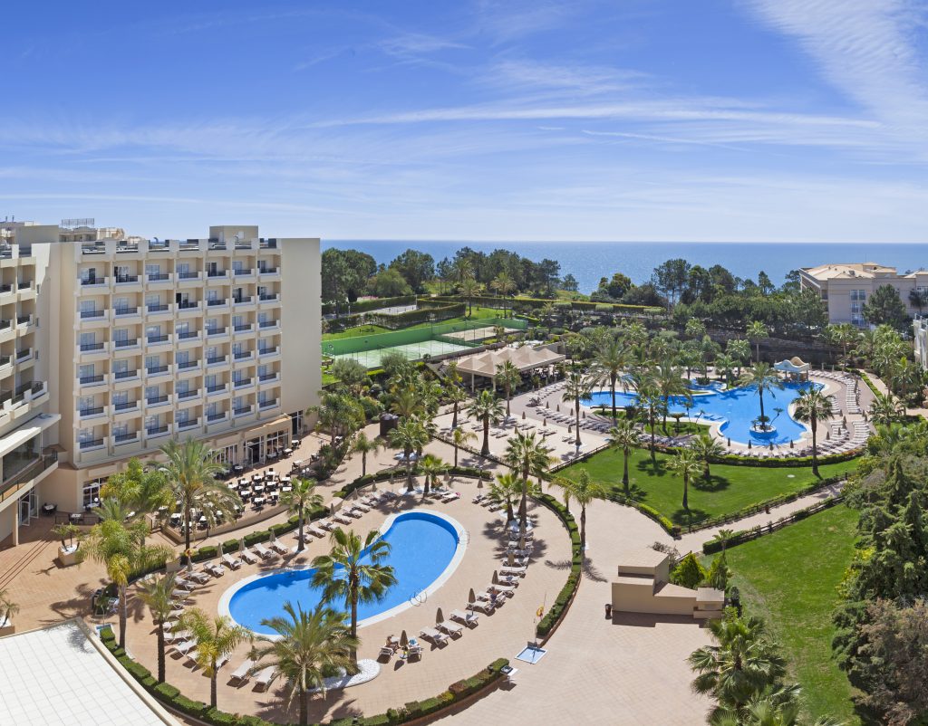 Outdoor garden area in ClubHotel Riu Guarana