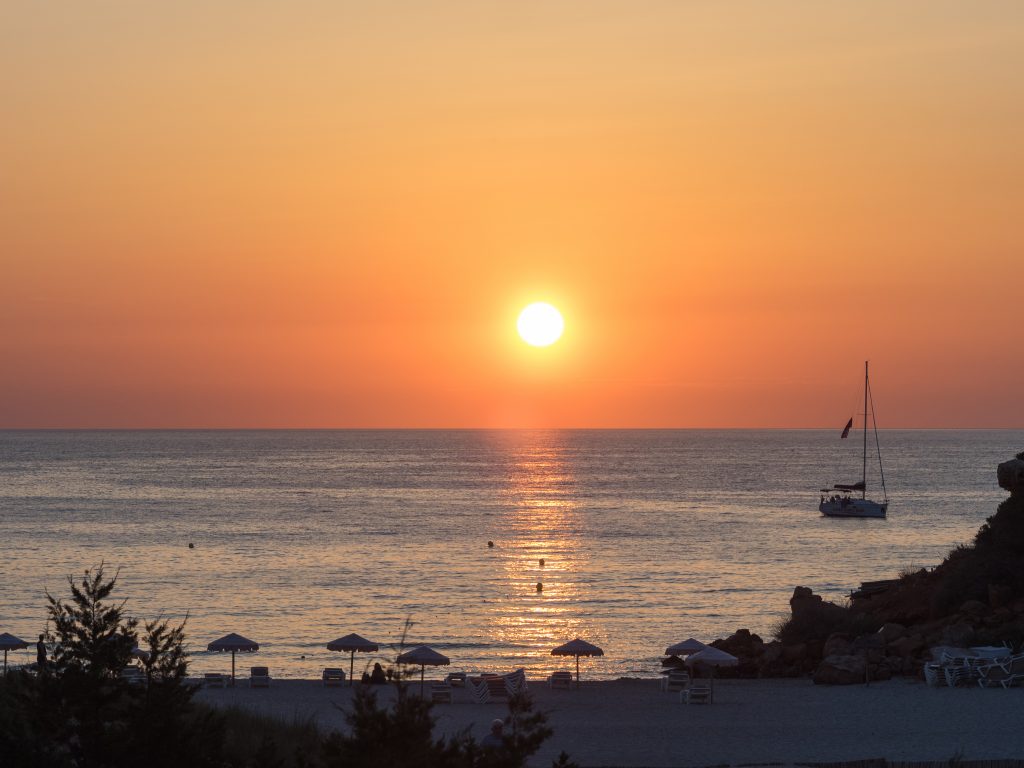 Atardecer en Cala Saona