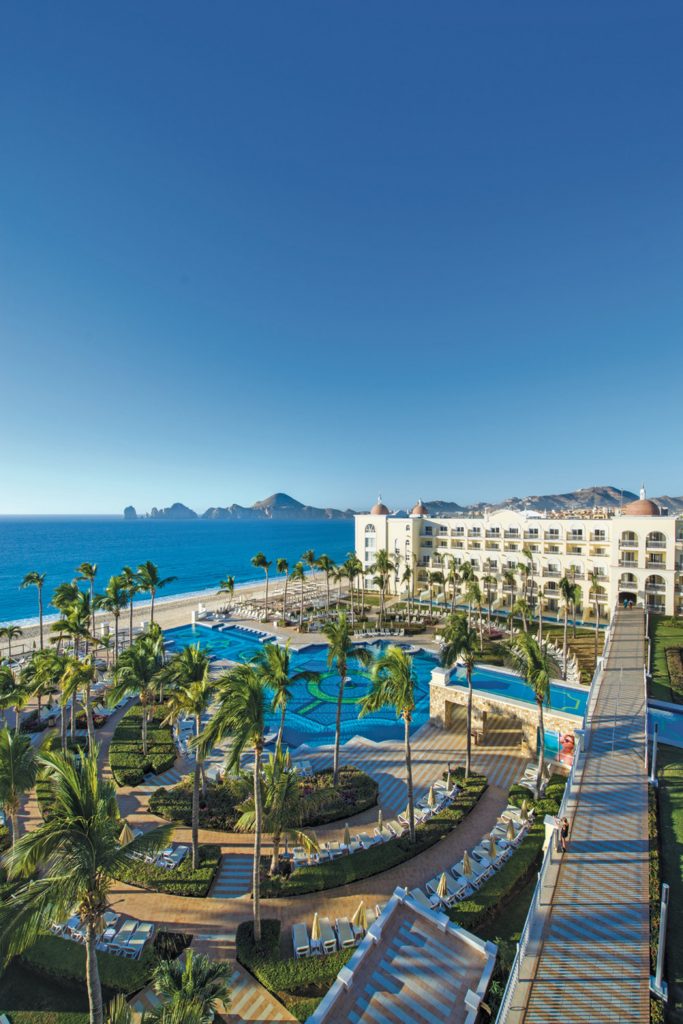 Visita nuestros hoteles en Los Cabos, México