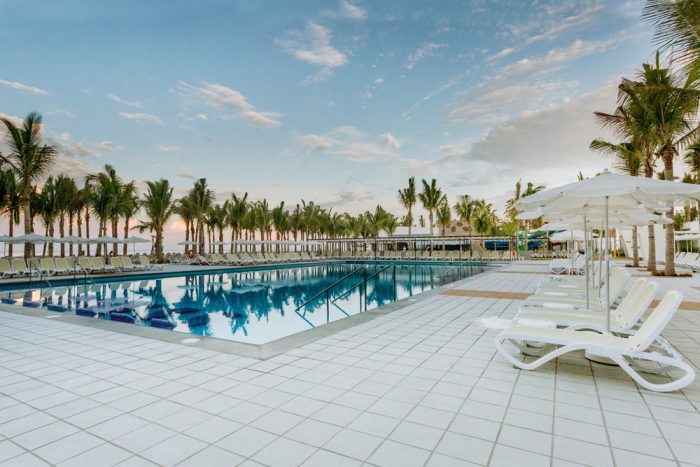 Following the hotel's expansion it now has a total of five swimming pools.