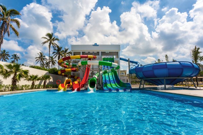 All the hotel guests can enjoy the hotel's Splash Water World.