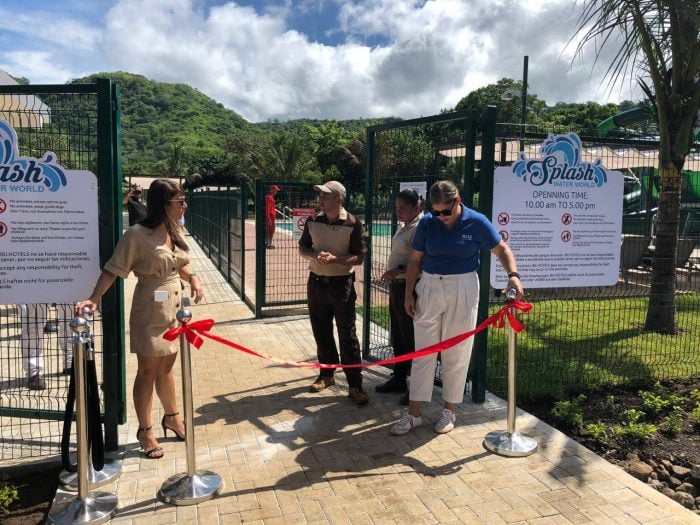 La inauguración del Splash Water World tuvo lugar a las diez de la mañana.