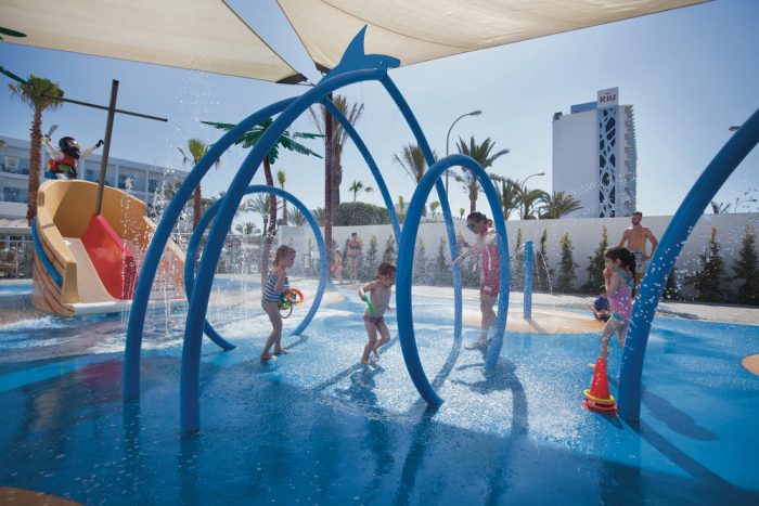 Give the gift of joy this Christmas to your family with RIU