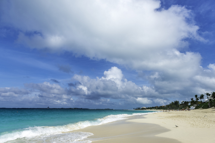 Enjoy the Bahamas at the Riu Paradise Island hotel