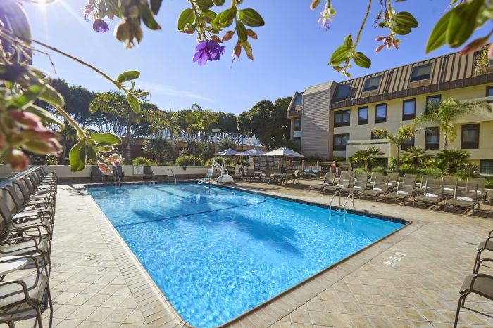 Relájate de la piscina del nuevo hotel de RIU en San Francisco