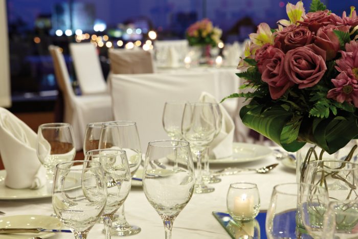 Celebrate your wedding day at the Riu Plaza Panama hotel