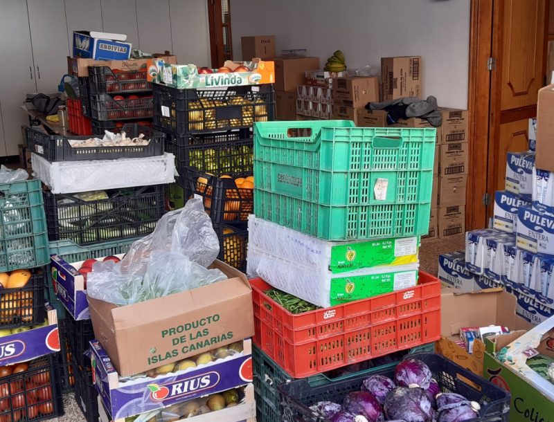 Alimentos de primera necesidad donados por la plantilla de la cadena hotelera RIU en Gran Canaria 