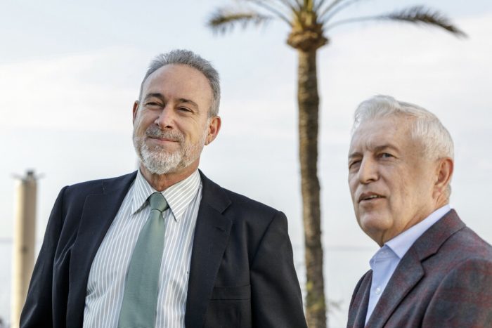 Luis Riu und Rafael Expósito, ein aktuelles Foto am Strand von Palma