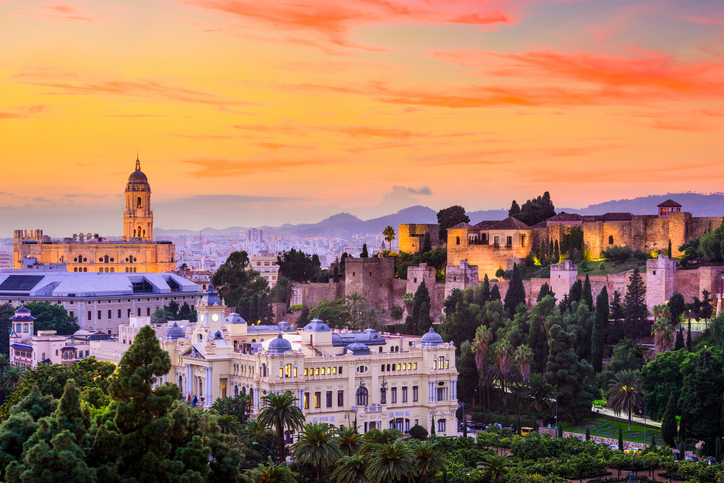  Discover the city of Malaga and its history with RIU