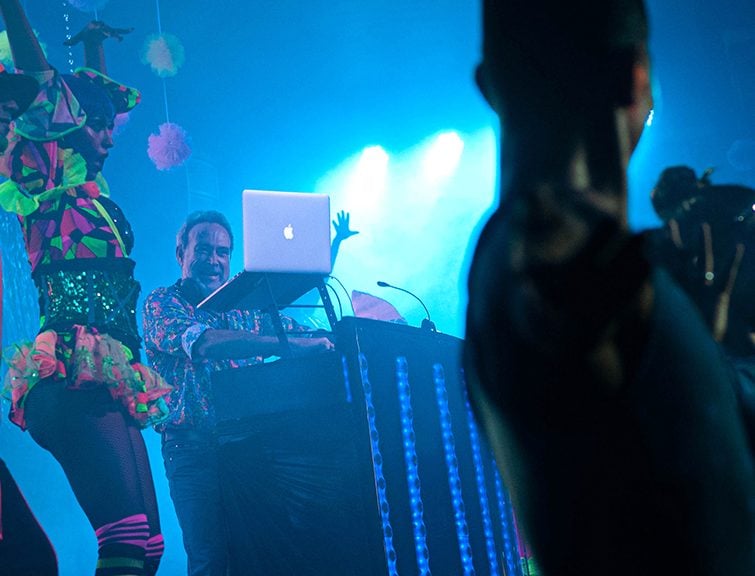 Luis Riu engaging the audience as DJ at the Riu Get Together Party in Mexico