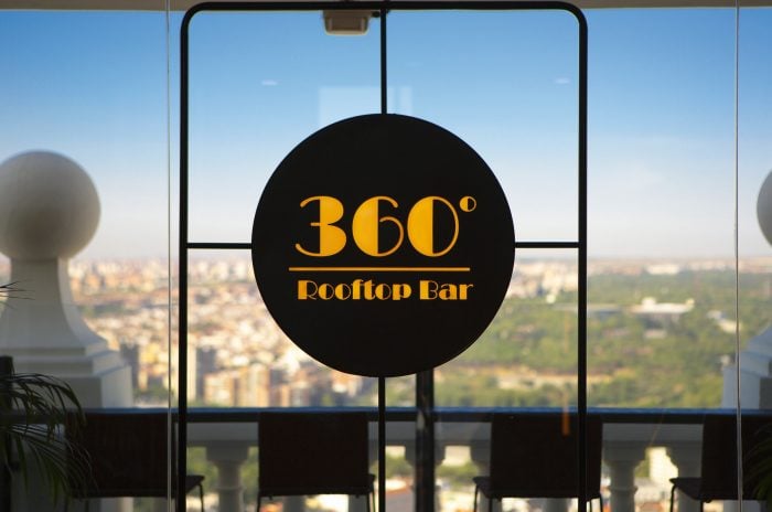 La terraza del Riu Plaza España se llama Rooftop Bar 360º
