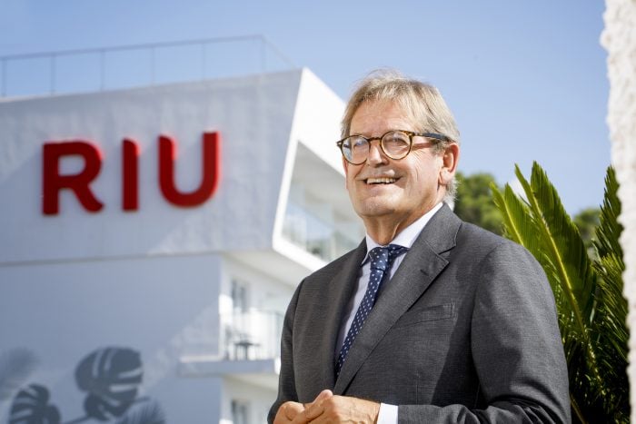 Félix Casado, standing next to one of the RIU hotels in Palma