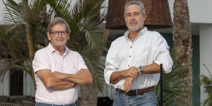 Luis Riu, CEO of Riu Hotels & Resorts, and Félix Casado, director of the Atlantic Zone of the chain.