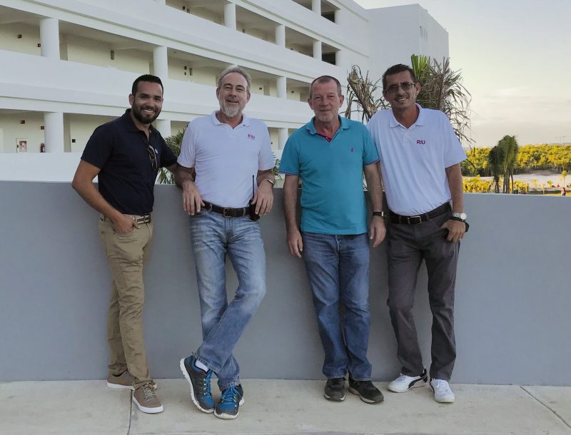 Luis Riu with the people in charge of the construction works of the Hotel Riu Palace Costa Mujeres in Mexico