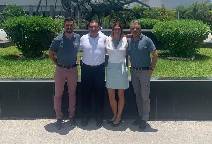 From left to right: Miquel Roselló, assistant manager; Teodoro Reina, assistant manager; Natalia Van Deurzen, manager and Gerardo Fernández, assistant manager.