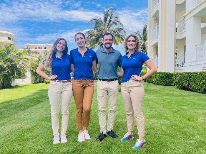 De izquierda a derecha:  Jessika Valladares Goldar, subdirectora; Gardenia Elizabeth Gutierrez Ramos, subdirectora; José Luis Abad, director y Rebeca González, subdirectora.