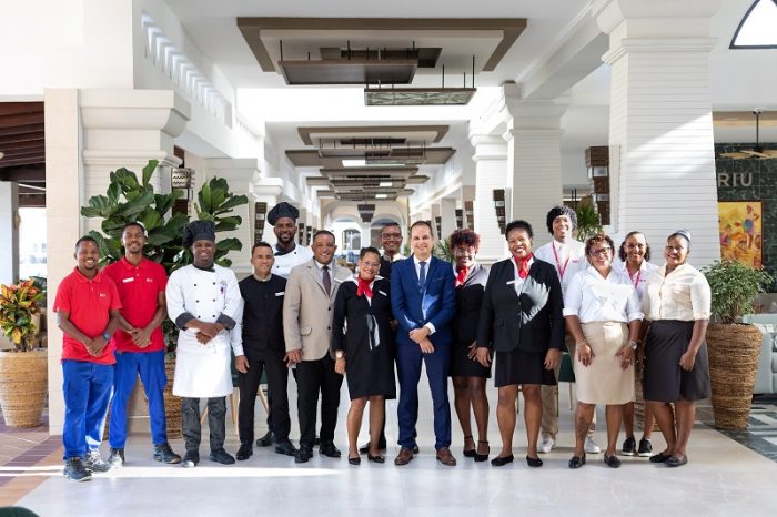 Equipo de responsables del hotel Riu Palace Boa Vista en Cabo Verde