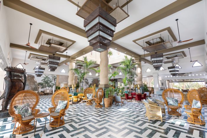 Lobby del hotel Riu Karamboa en Cabo Verde, recién reformado en 2022