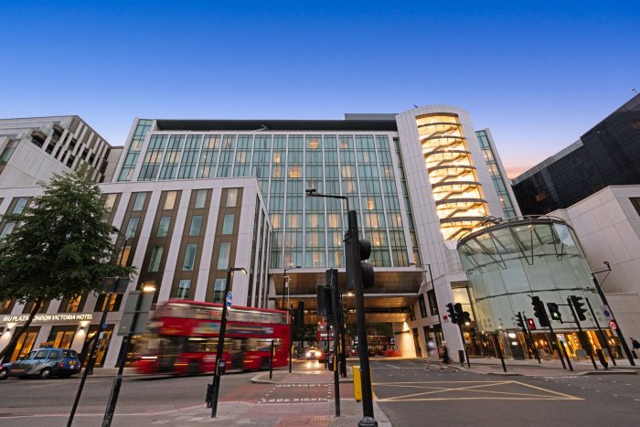 Exteriors and faÇade of the hotel Riu Plaza London Victoria