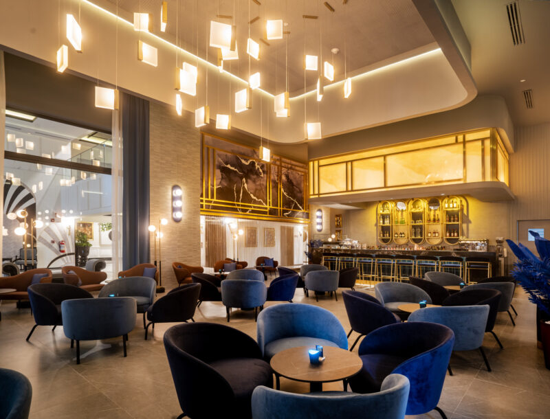 Bar a disposición de los clientes Elite Club en el hotel Riu Palace Pacífico, en Riviera Nayarit, México