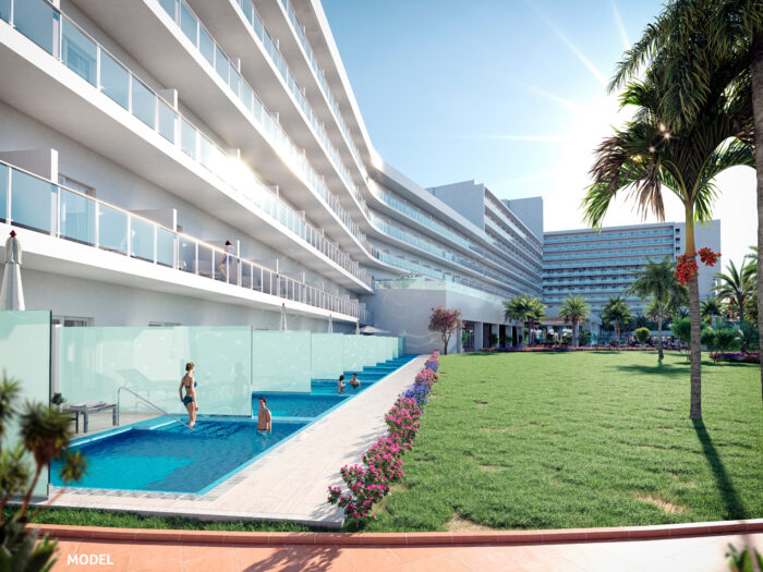 Foto de las piscinas del nuevo Riu Palace Aquarelle