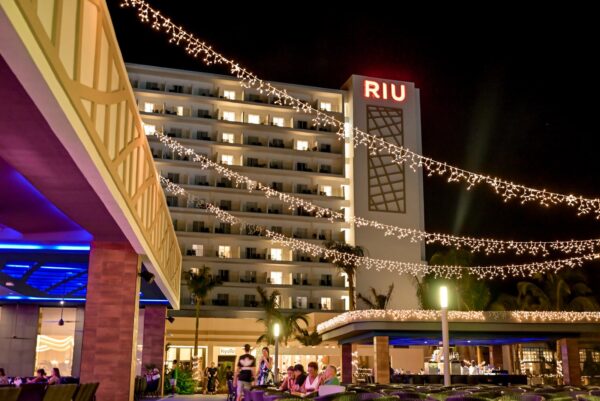 Christmas decoration of the Riu Palace Aquarelle