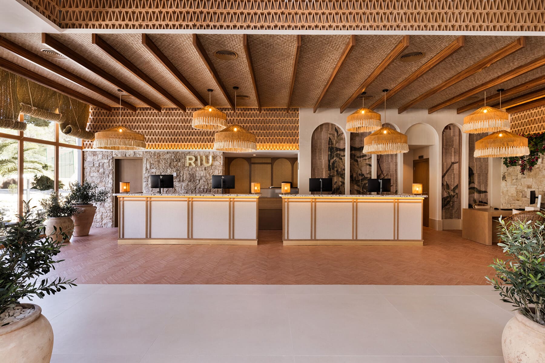 Recepción principal del hotel Riu Palace La Mola en Formentera