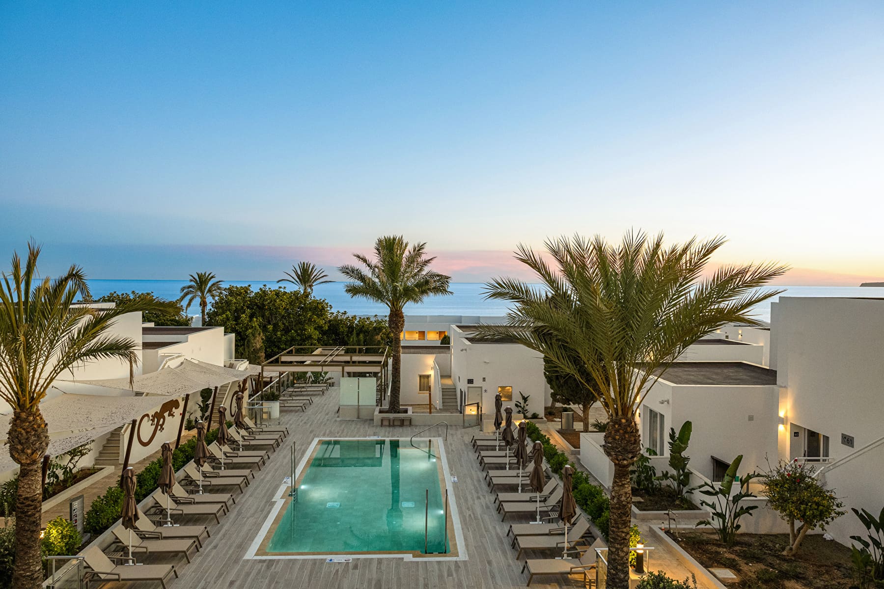 Piscinas del hotel Riu Palace La Mola, en Formentera, tras su reforma en 2025