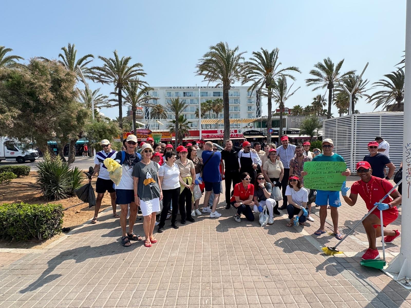 Equipo de los hoteles RIU en Playa de Palma, Mallorca