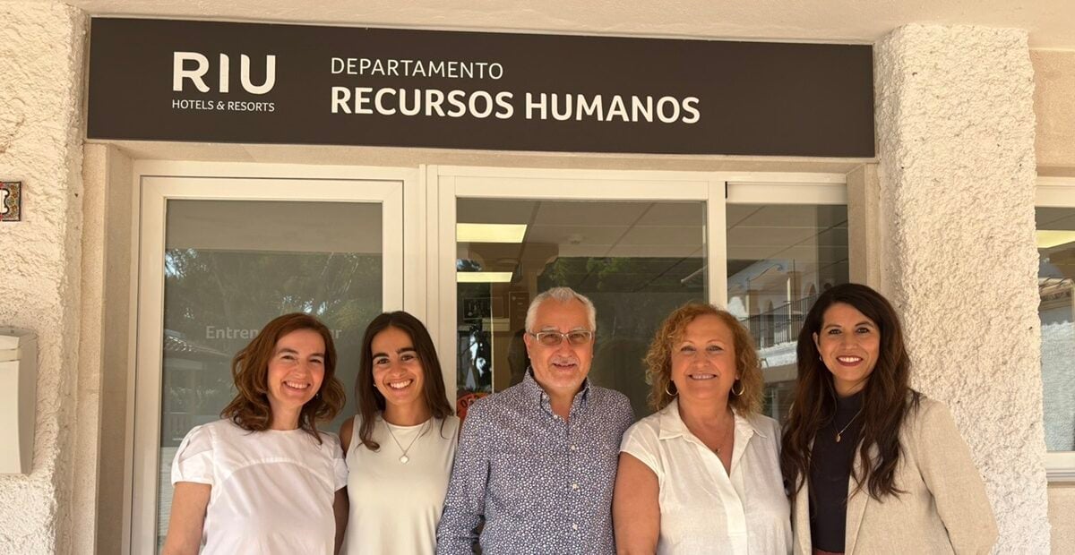 De izquierda a derecha: Ana María González, Aina Garau, Juan Carlos García, Marga Crespí, y Anahí Villagran.