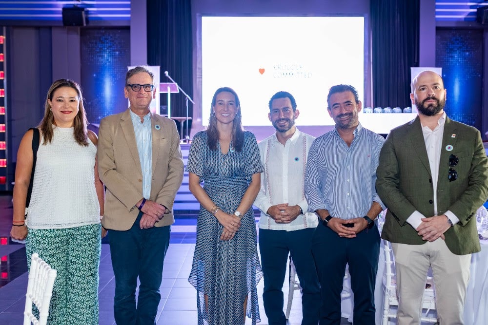 Evento Proudly Committed