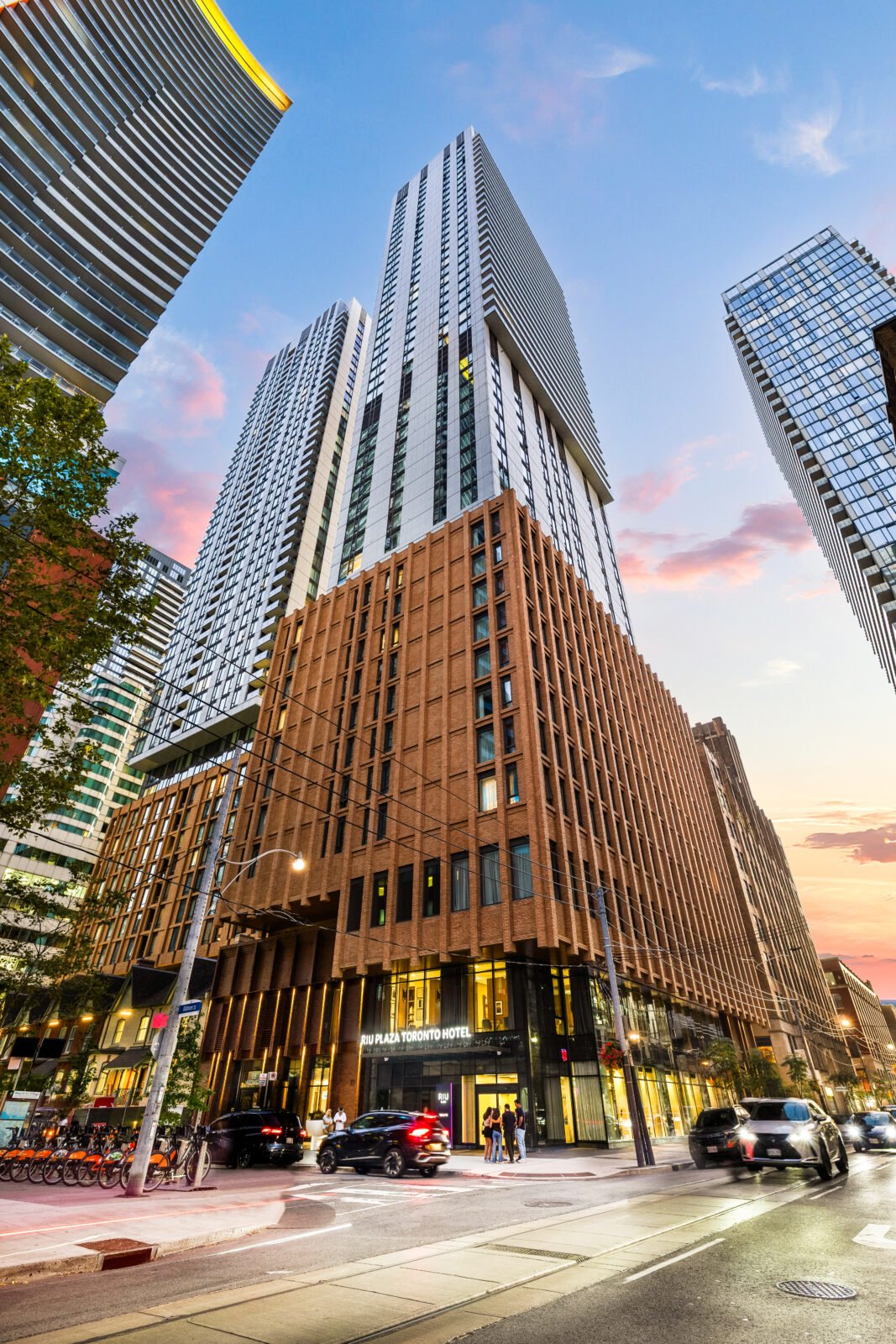 Hotel Riu Plaza Toronto