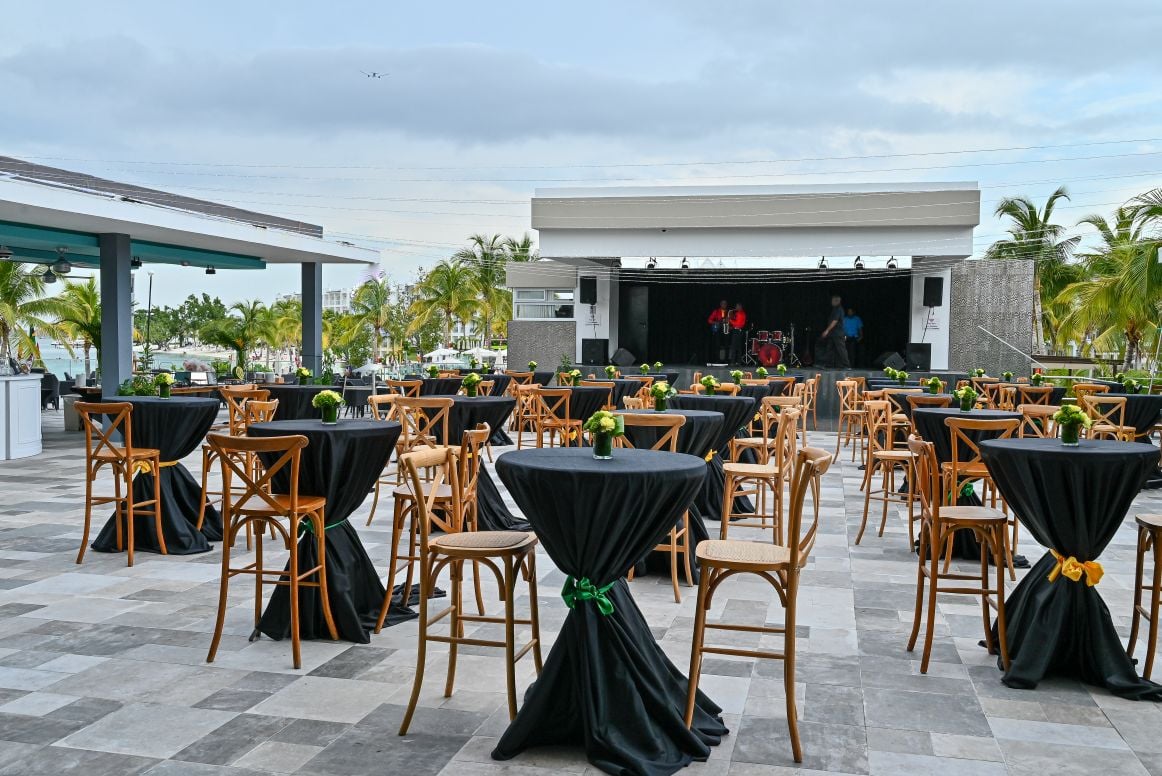 Teatro exterior durante el evento del 25 aniversario de RIU en Jamaica.