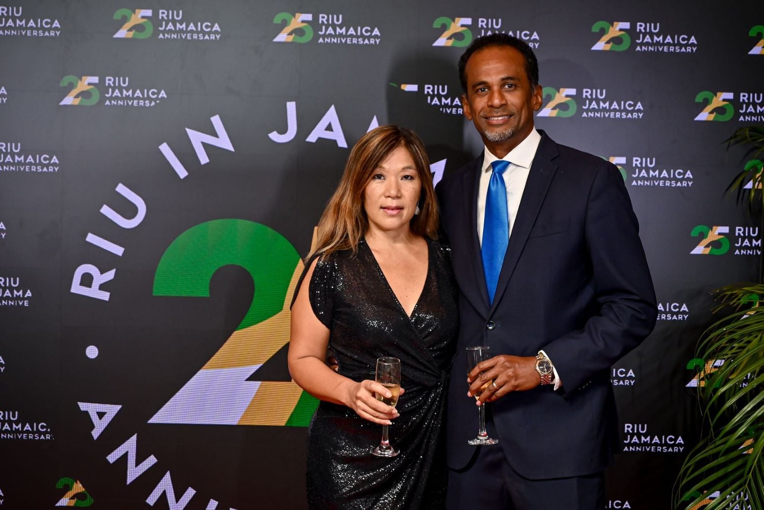 Imagen 31: sesión de fotos en el fotocall del evento del 25 aniversario de RIU de Jamaica.