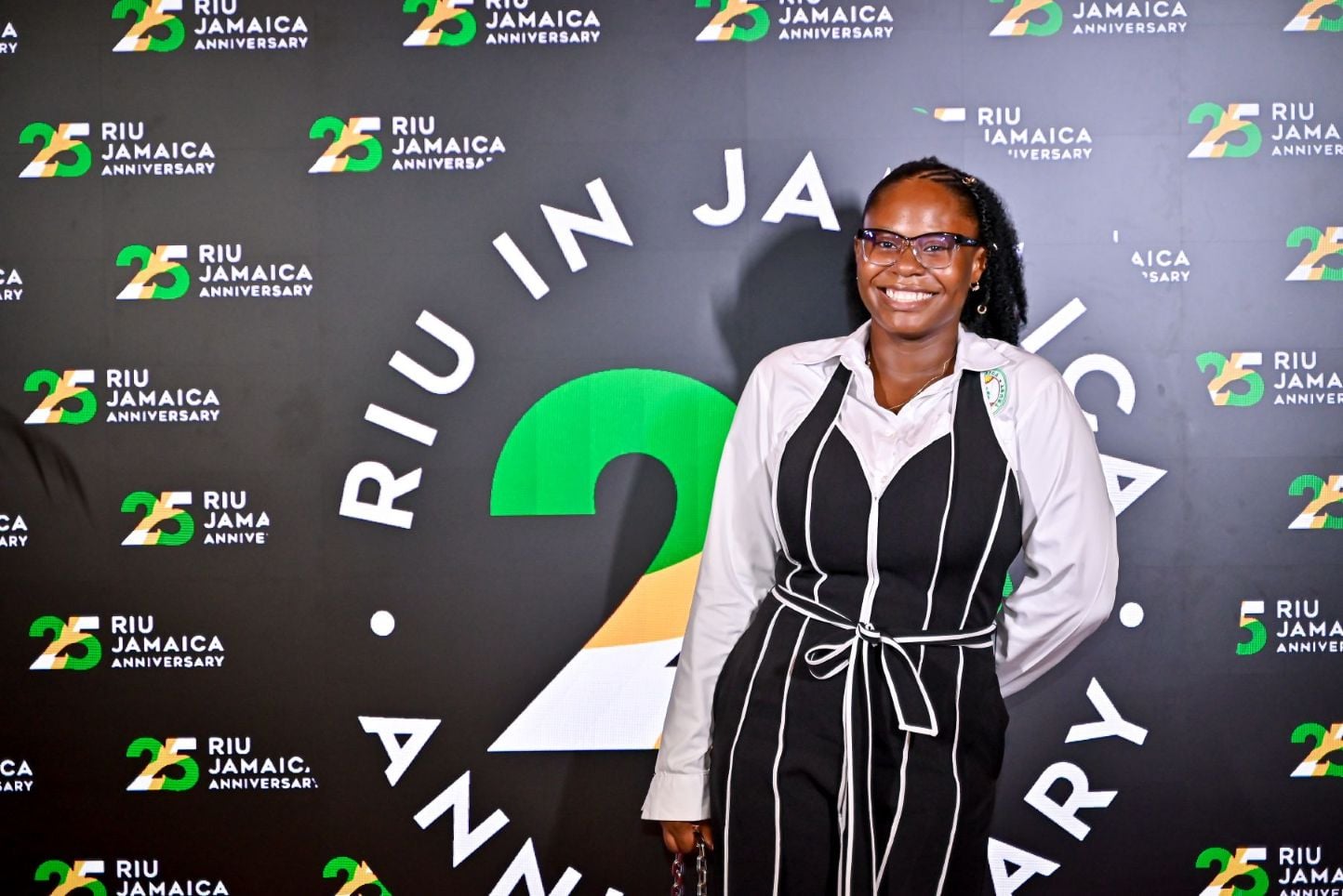 Imagen 42: sesión de fotos en el fotocall del evento del 25 aniversario de RIU de Jamaica.
