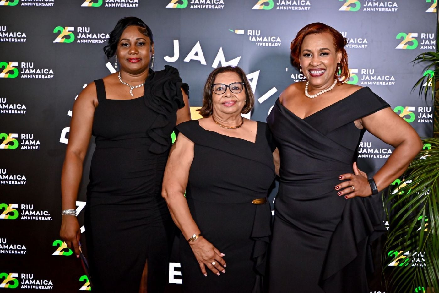 Imagen 45: sesión de fotos en el fotocall del evento del 25 aniversario de RIU de Jamaica.