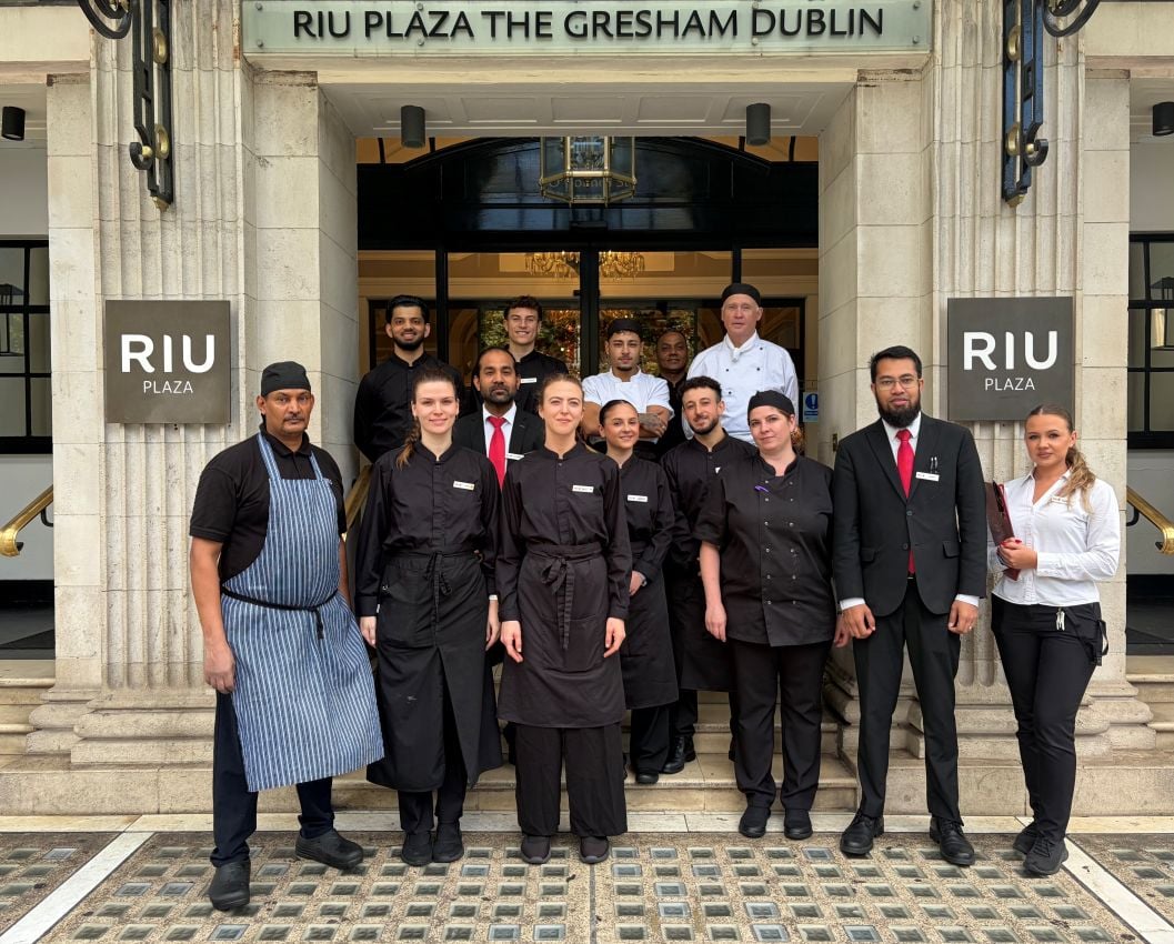 Equipo del Riu Plaza The Gresham Dublin.