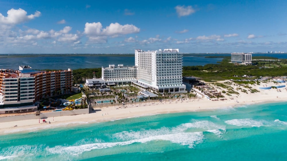 RIU Hotels & Resorts opens the Riu Ventura, its sixth hotel in Cancun