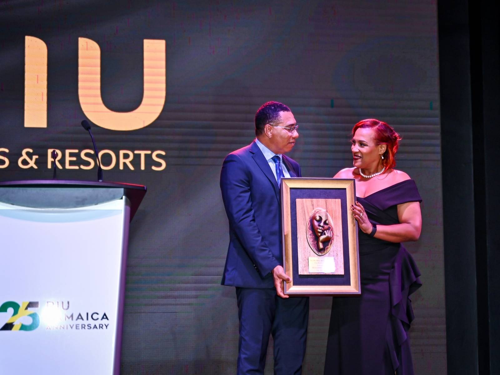 How has RIU celebrated its 25th anniversary in Jamaica?