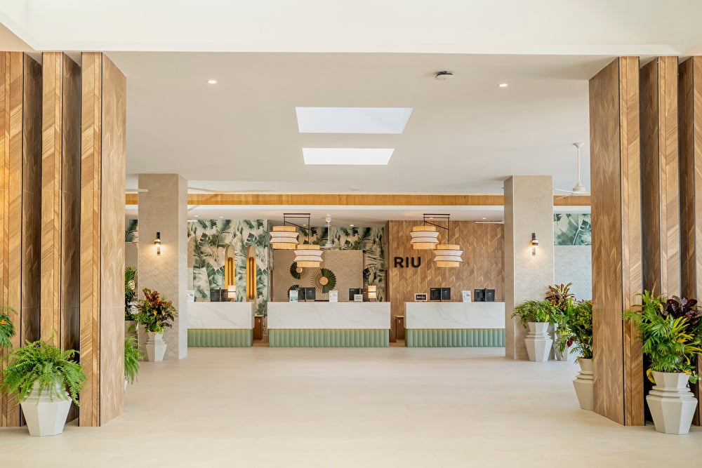 RIU Hotels & Resorts eleva su propuesta en Riviera Nayarit: el emblemático Riu Jalisco renace como Riu Flamingos