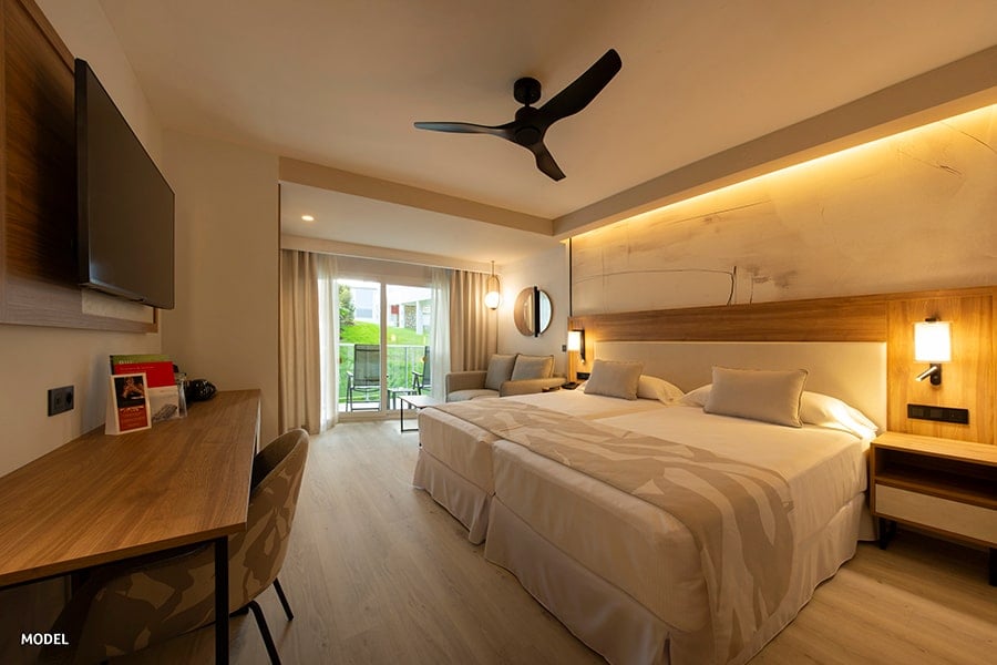 model-room2-riu-palace-nautilus.jpg