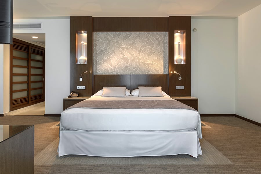 room-riu-plaza-guadalajara-EXSK-4.jpg