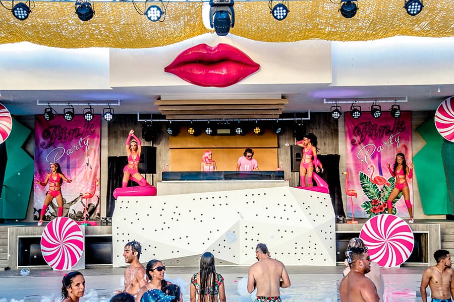 pool-parties-hotel-riu-palace-bambu-2.jpg
